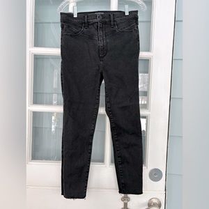 Abercrombie & Fitch ultra High Rise Super Skinny Ankle Jeans. size 8.
